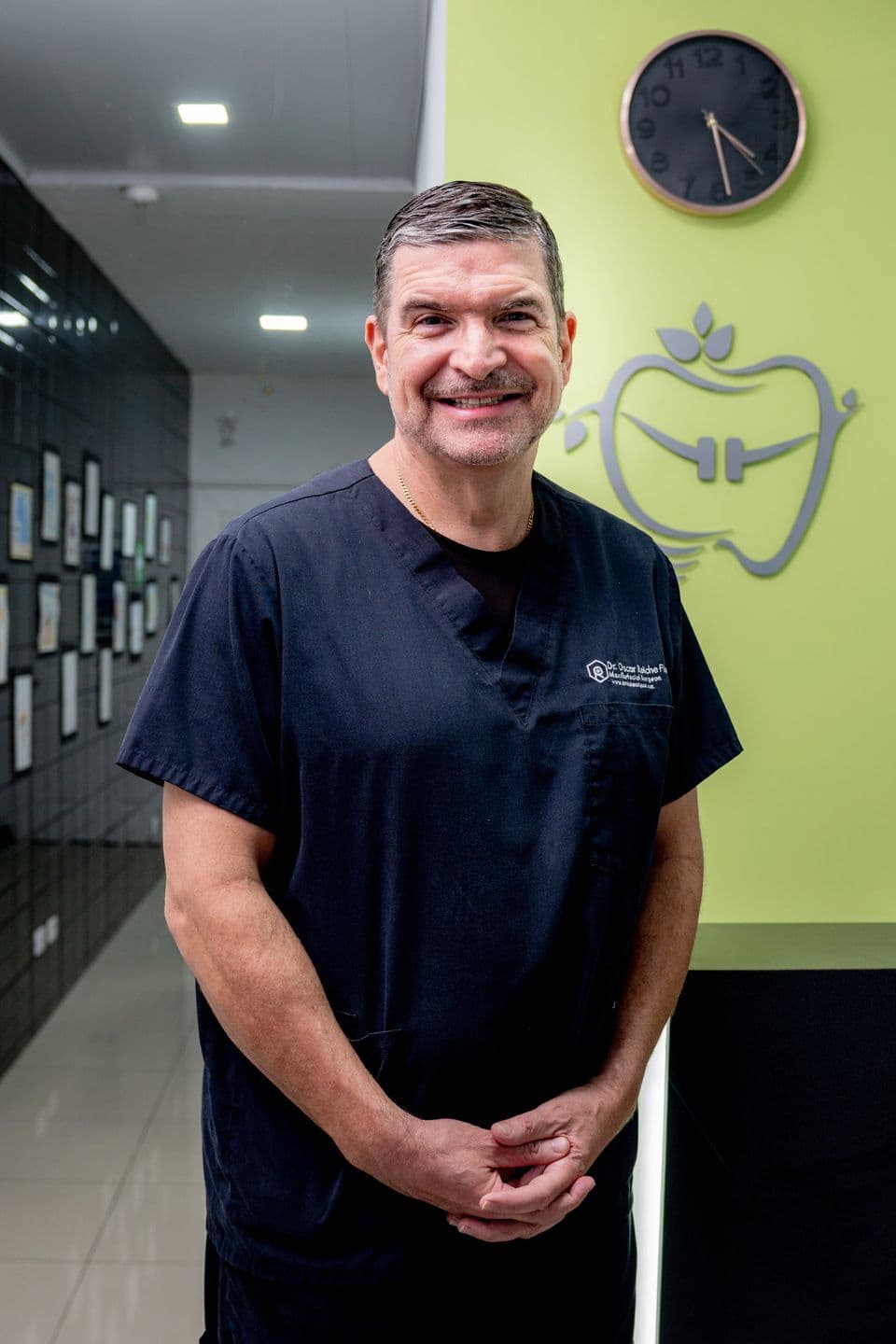 Dr. Óscar Reiche Fischel